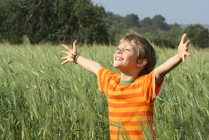 child praising